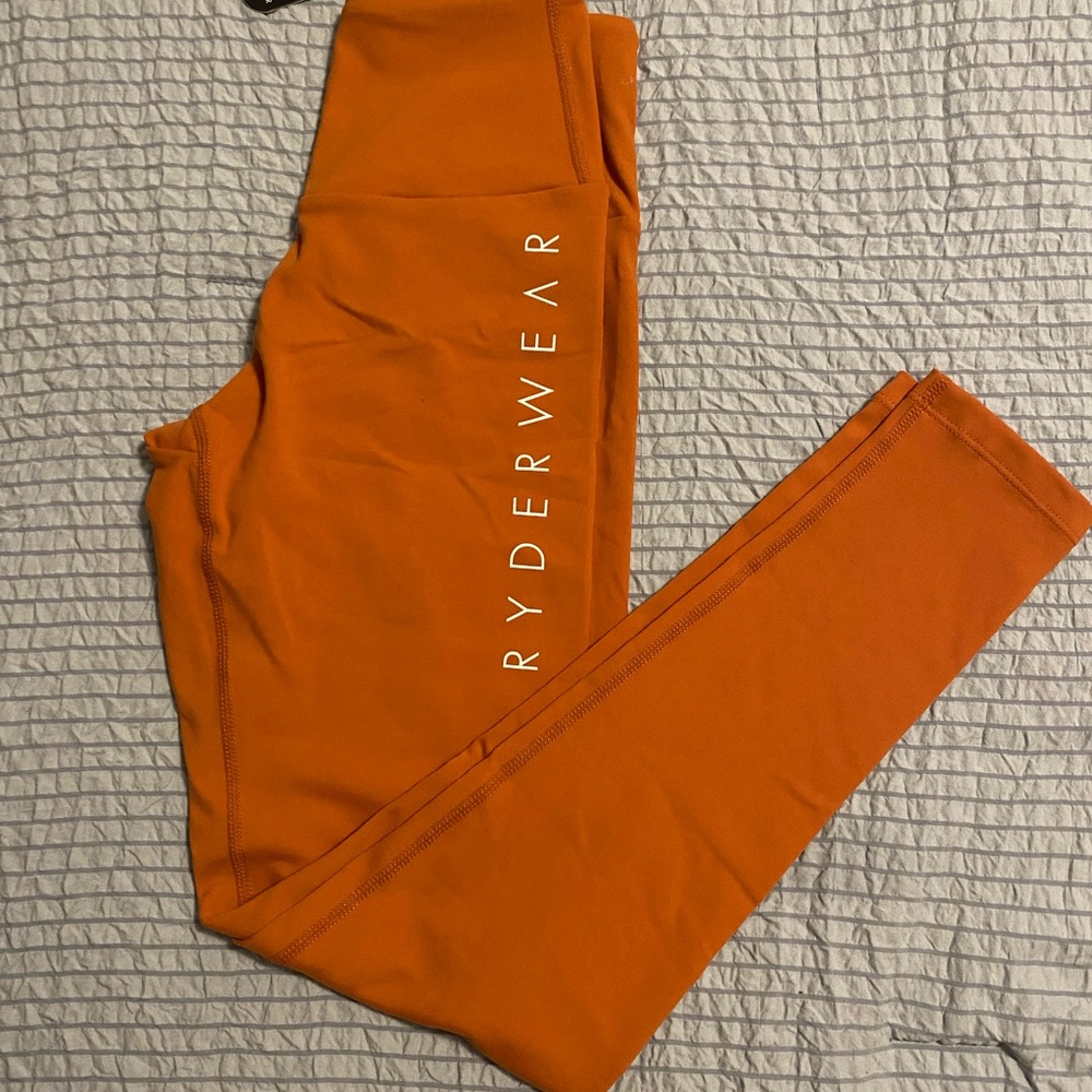 Ryderwear scrunch bum leggings